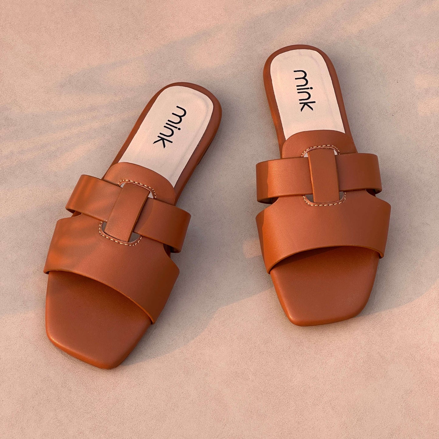 DETLA FLATS | Red Beech