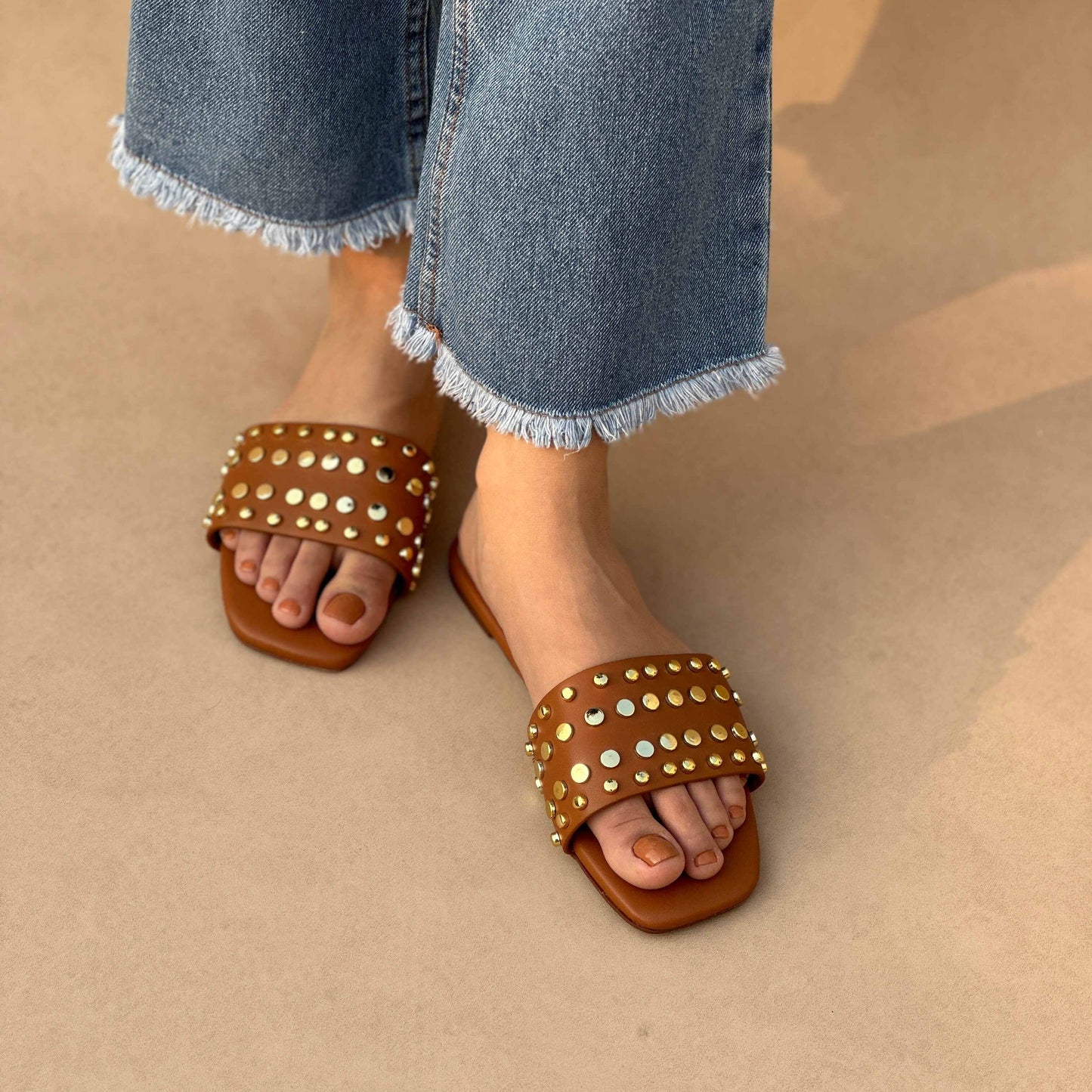 STUDDY FLATS | Red Beech
