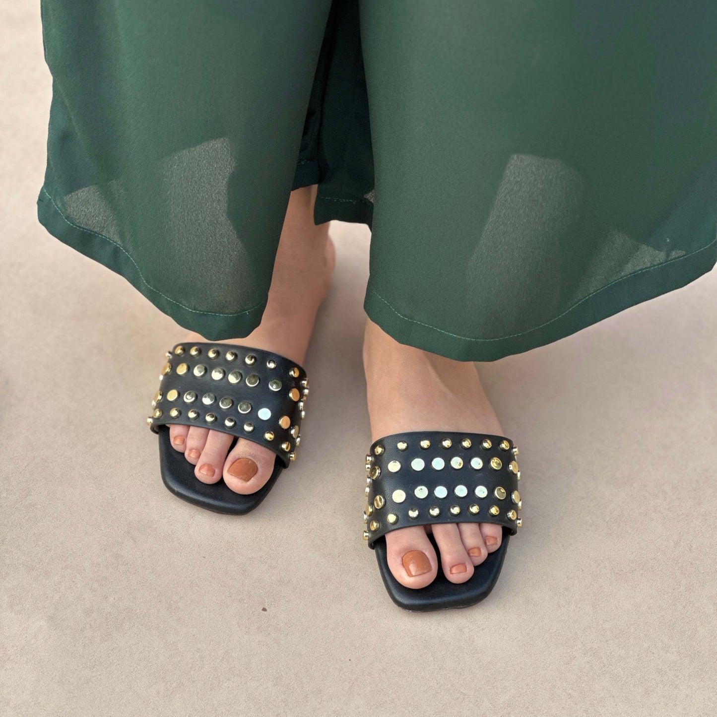 STUDY FLATS | Black