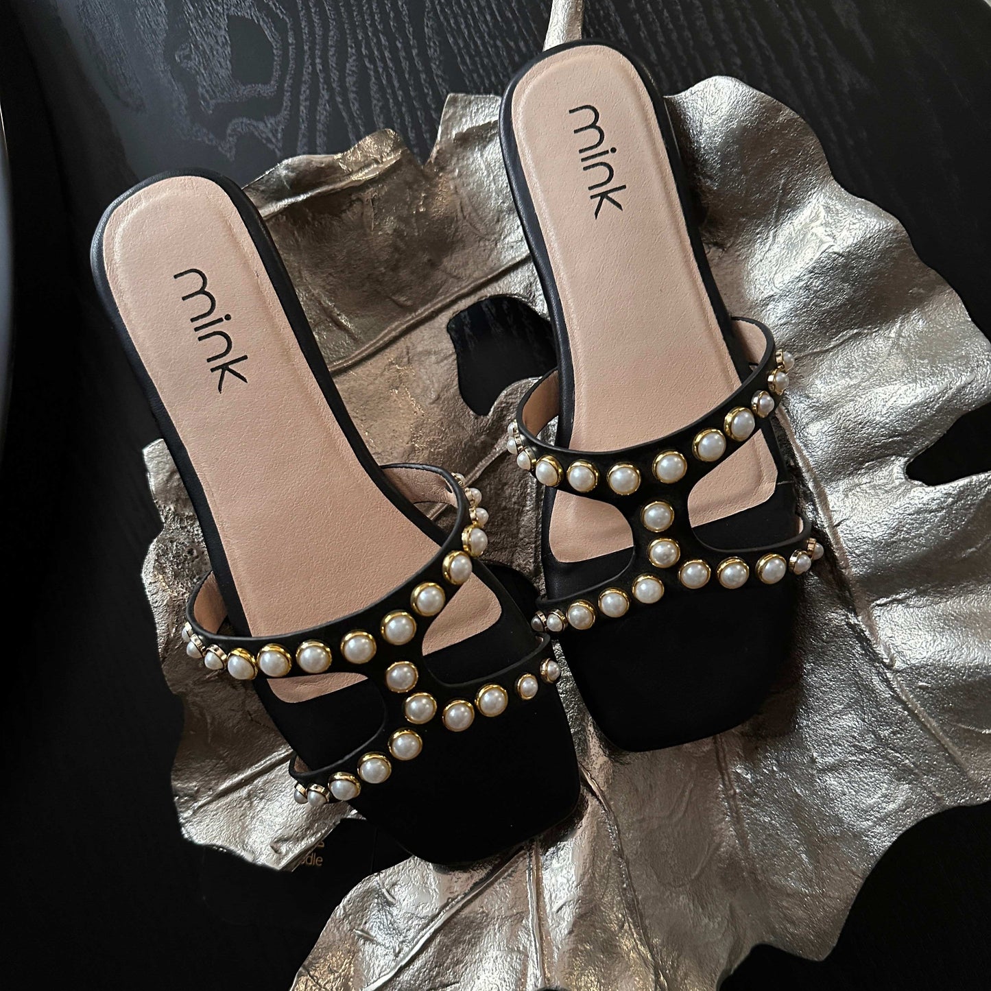 PEARL FLATS | Black