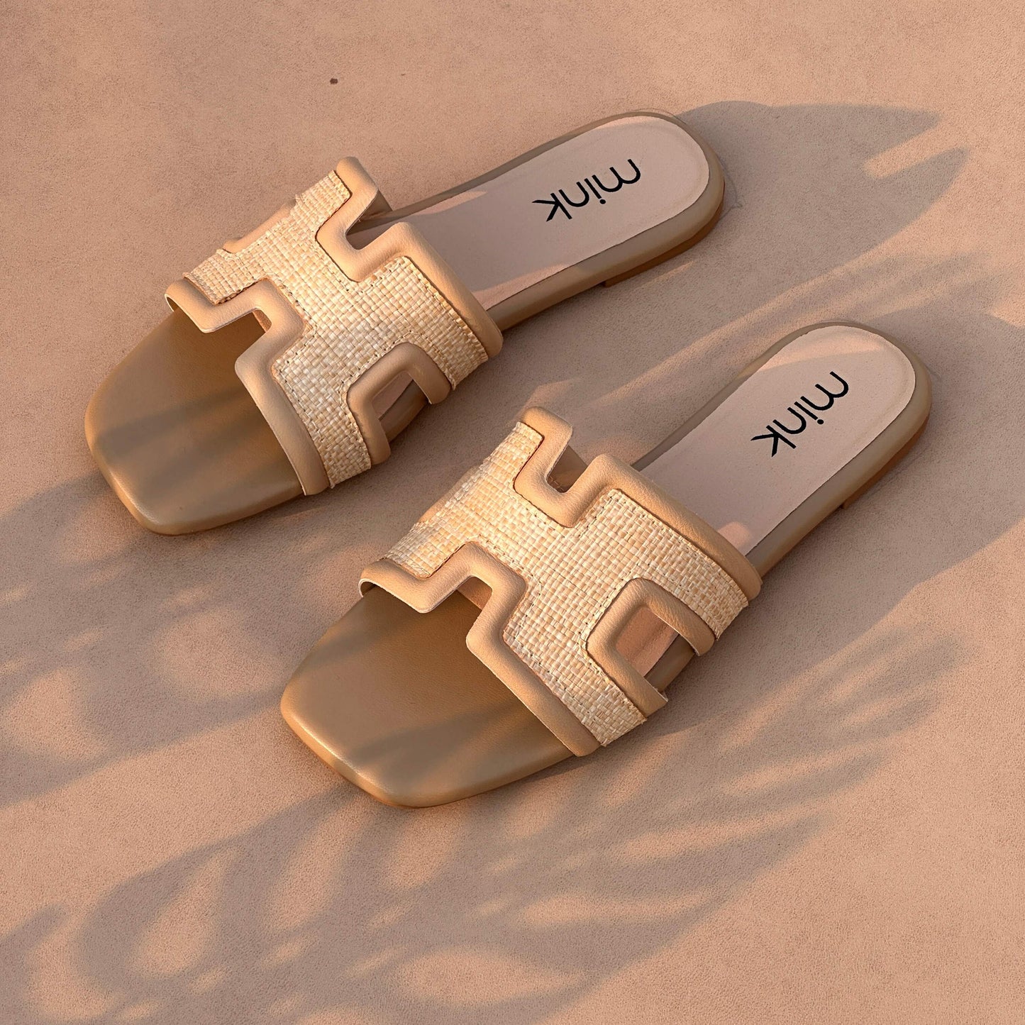 CLASSIC SLIDES | Punchy Beige