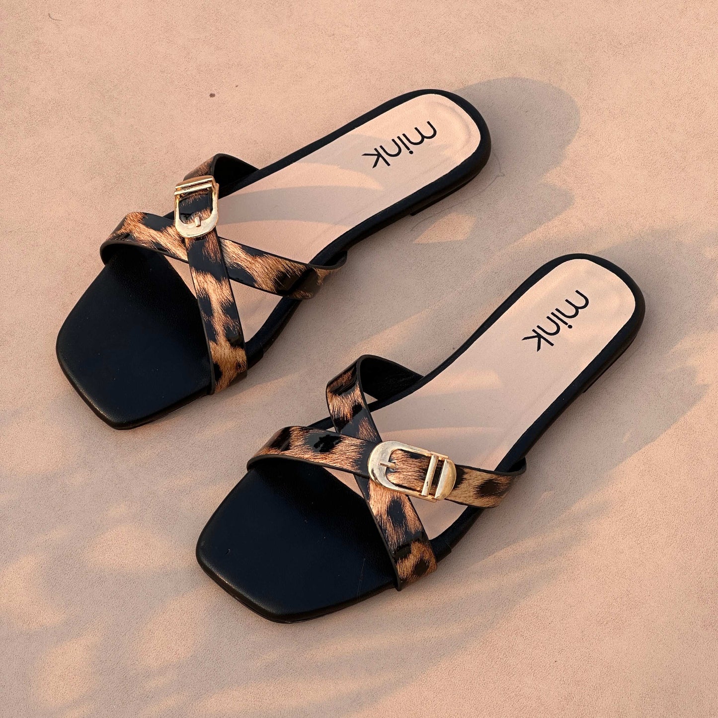 CROSS FLATS | Leapord Brown