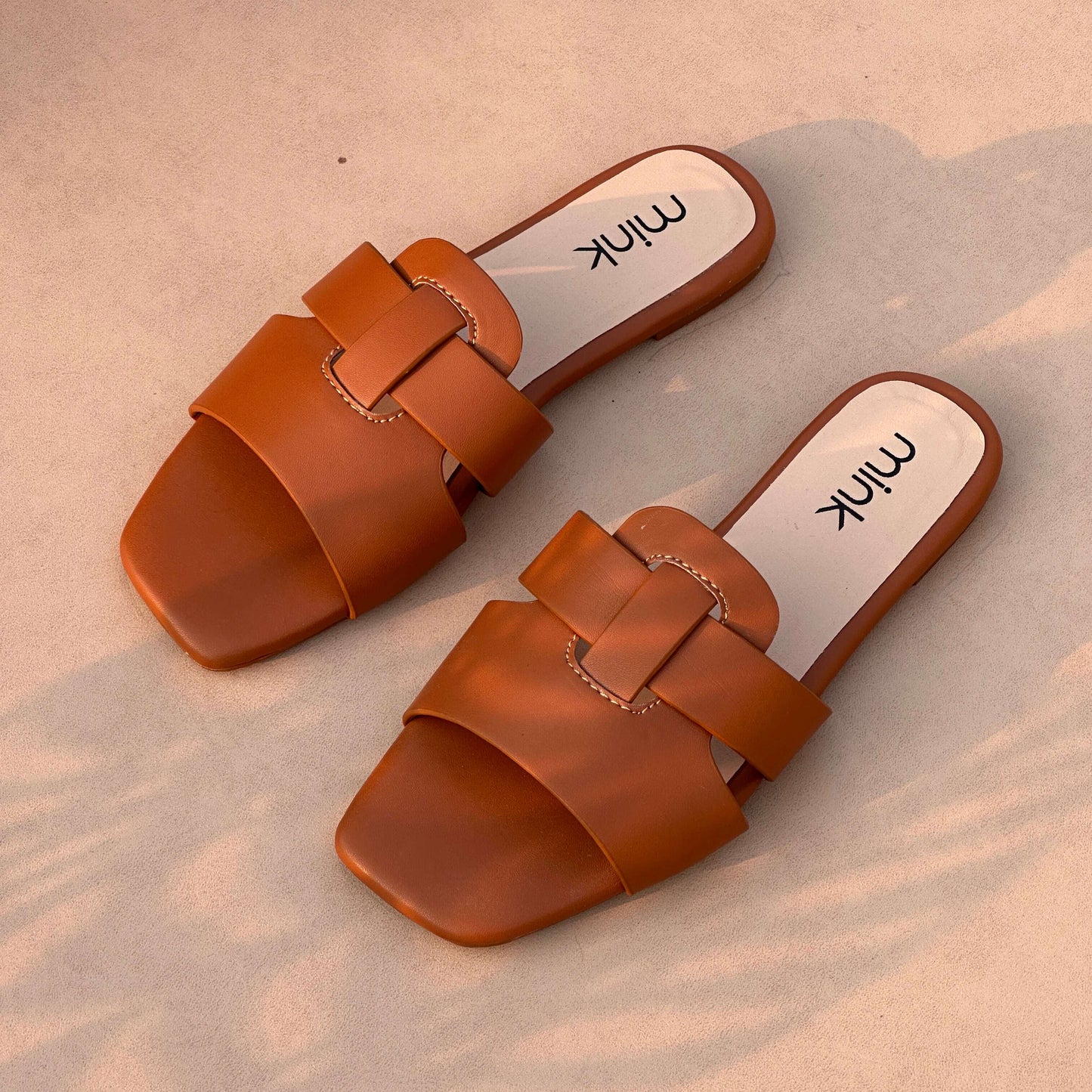 DETLA FLATS | Red Beech