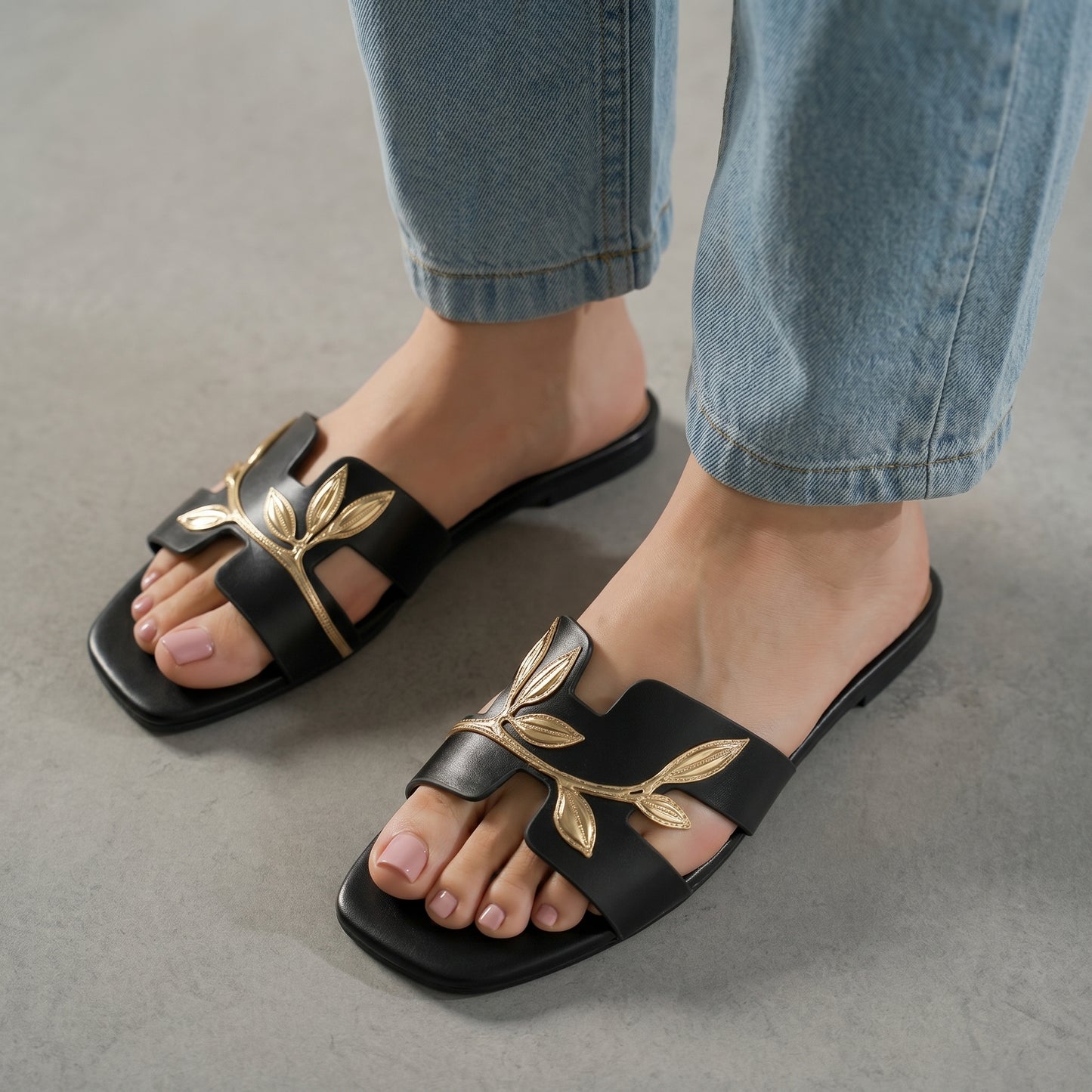 SOLA SLIDES | Black