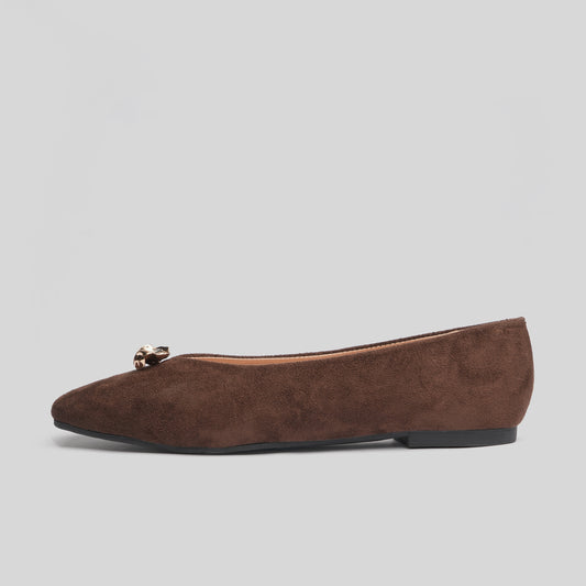BROOCH SUEDE PUMPS | Deep Coffee