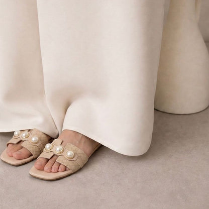 IVORA SLIDES | Bettermilk