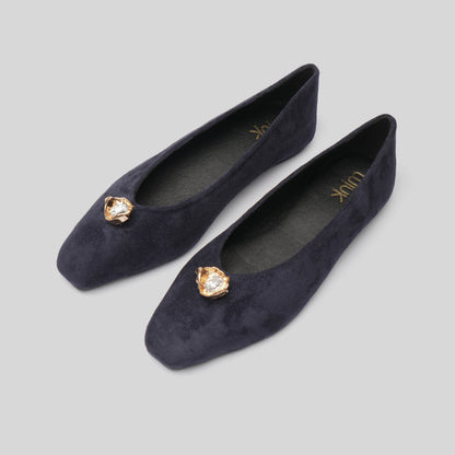 BROOCH SUEDE PUMPS | Navy Blue