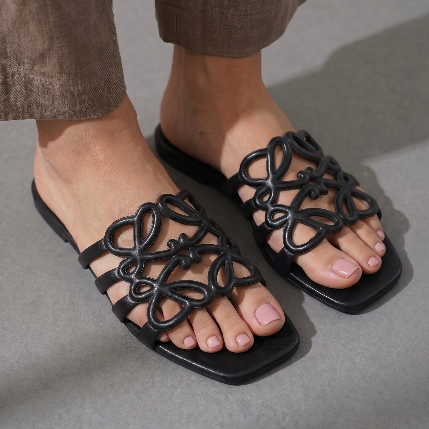 LOEWE SLIDES | Black