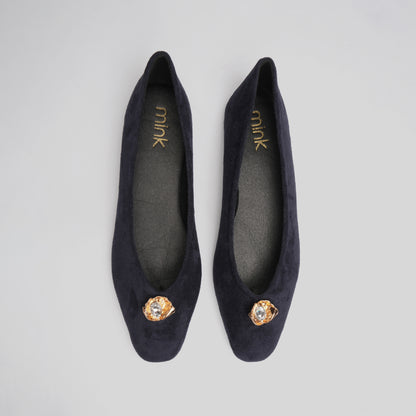 BROOCH SUEDE PUMPS | Navy Blue