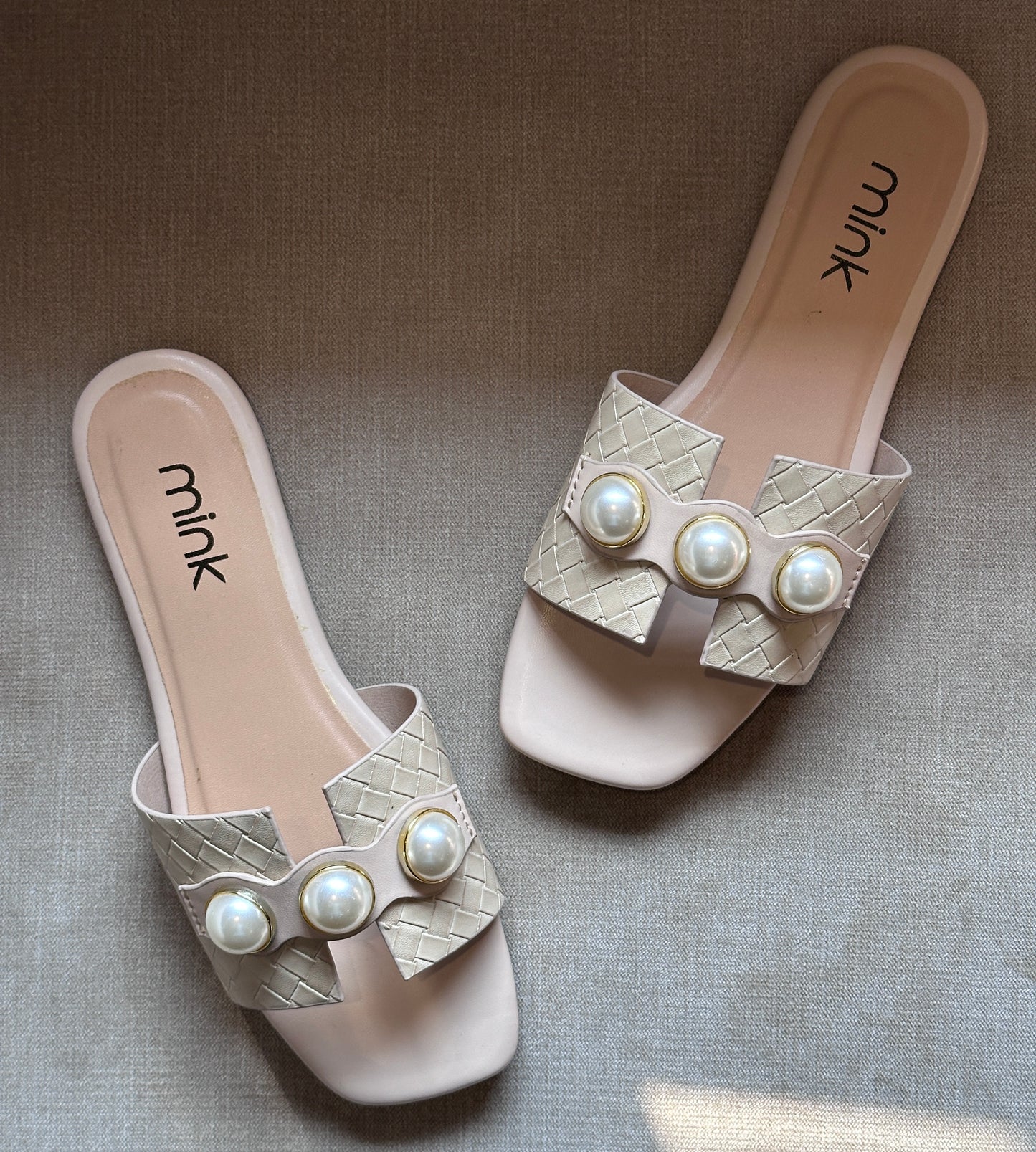 IVORA SLIDES | Bettermilk