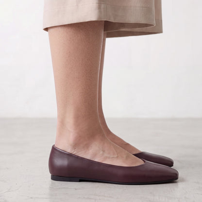 SEAM SQUARE PUMPS | Deep Coffee
