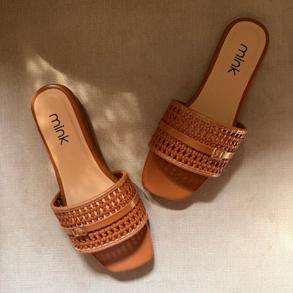 KNITTED SLIDES | Red Beech