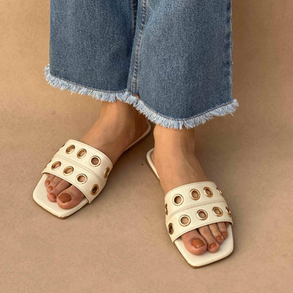 RINGLET SLIDES | White