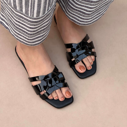 TORY FLATS | Black