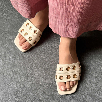 RINGLET SLIDES | White
